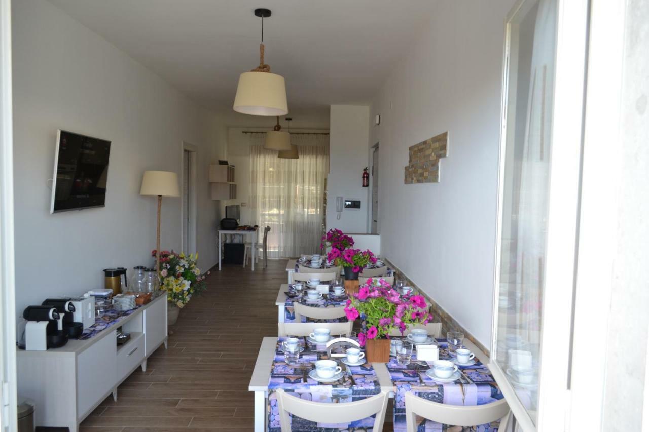B&B Lineablu Formia Exteriör bild