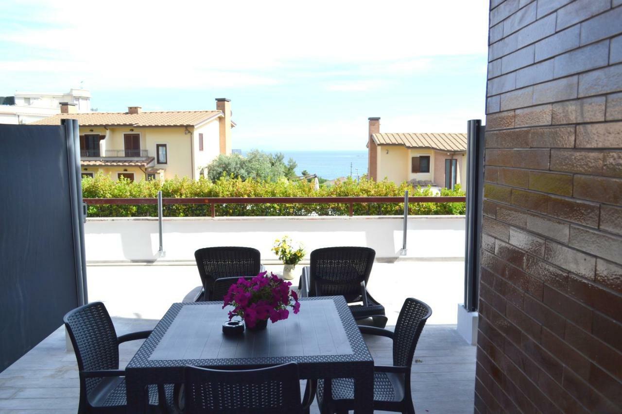 B&B Lineablu Formia Exteriör bild