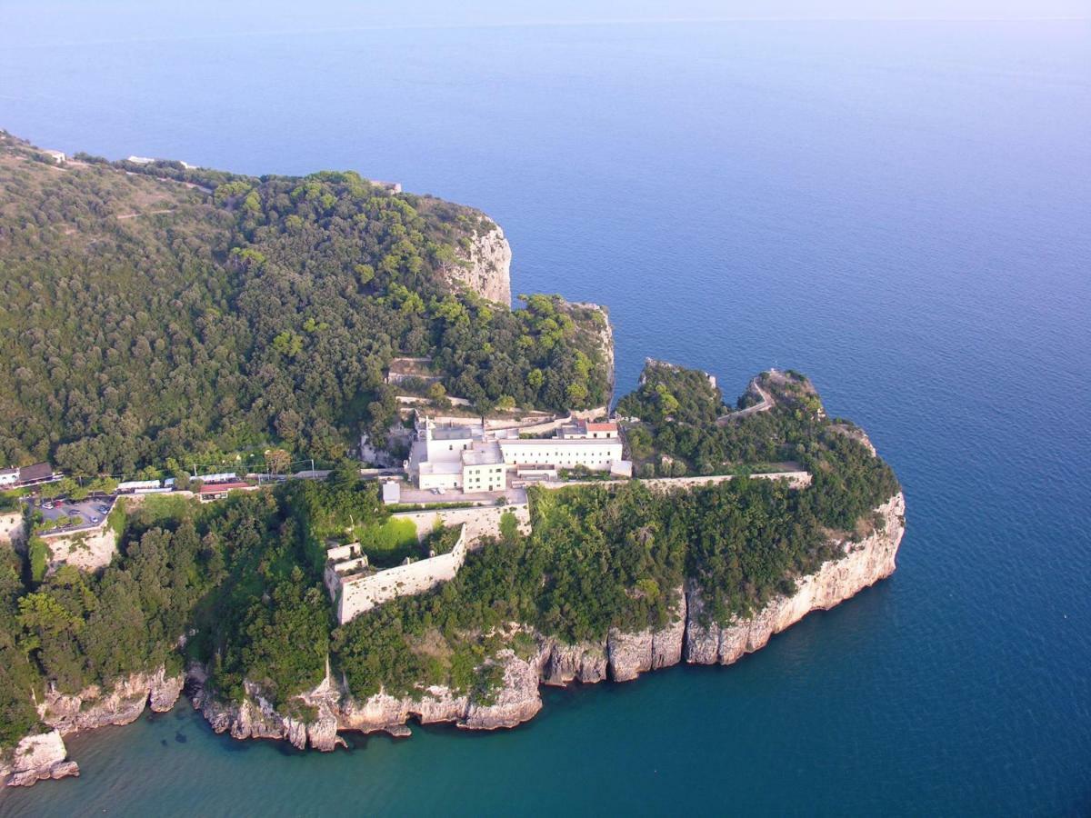 B&B Lineablu Formia Exteriör bild